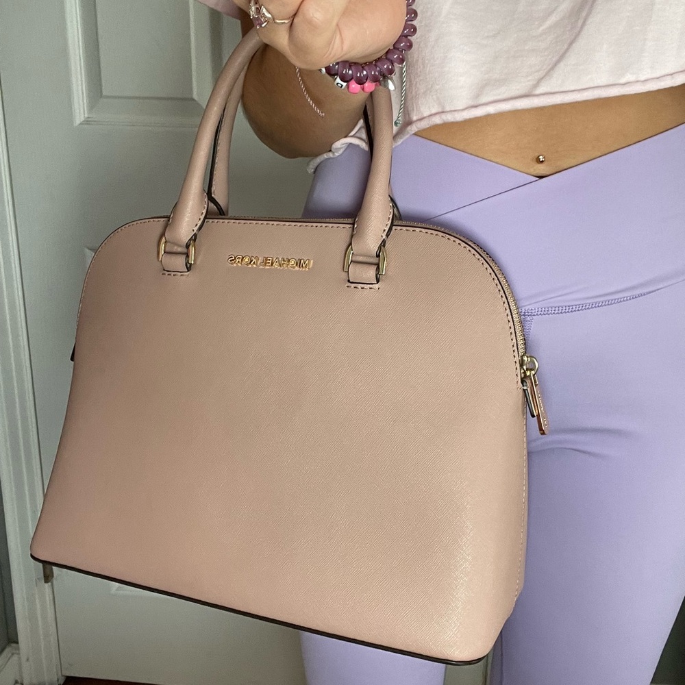 Michael Kors Cindy Dome Satchel Fawn